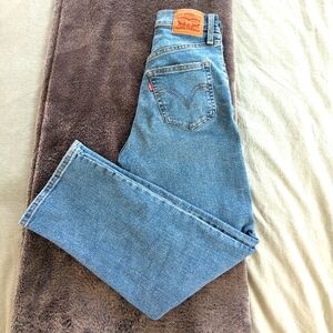 Levi's Ribcage Straight Ankle Jeans